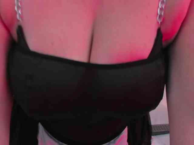 Modelo: victoriaqueen2