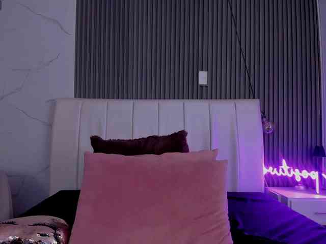 tamara-kisses webcam