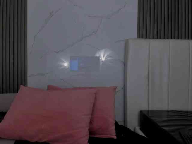 tamara-kisses's live room