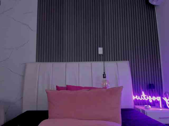 tamara-kisses webcam