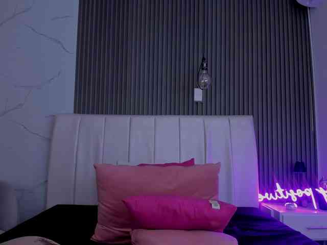 tamara-kisses webcam