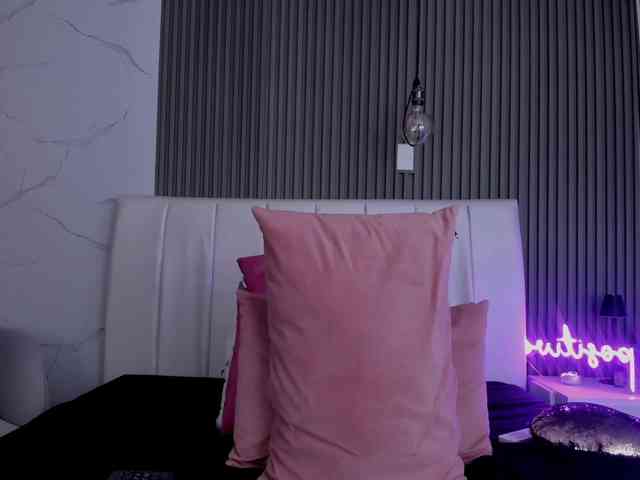 tamara-kisses webcam