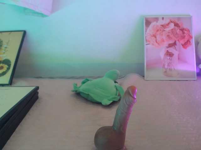 Meme-Miuu live cam on BongaCams