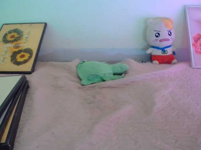 Meme-Miuu live cam on BongaCams