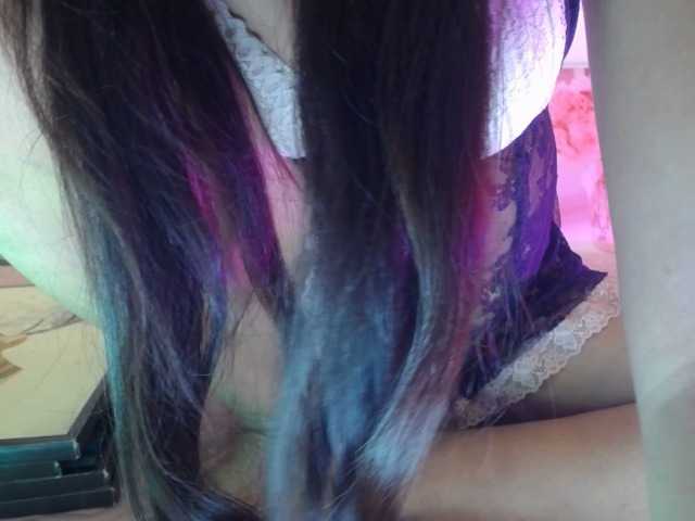 Meme-Miuu live cam on BongaCams