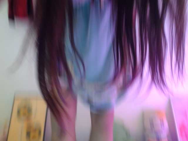 Meme-Miuu live cam on BongaCams