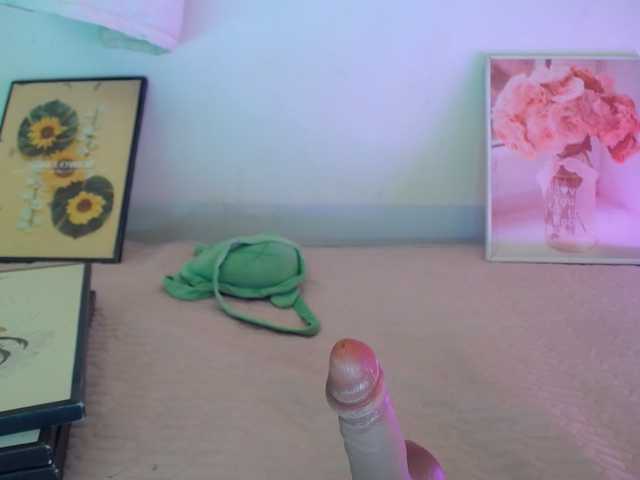 Meme-Miuu live cam on BongaCams