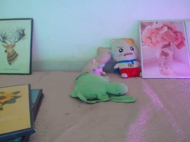 Meme-Miuu live cam on BongaCams