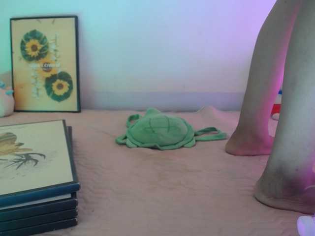 Meme-Miuu live cam on BongaCams