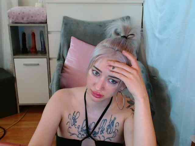 Gina-Lumara webcam