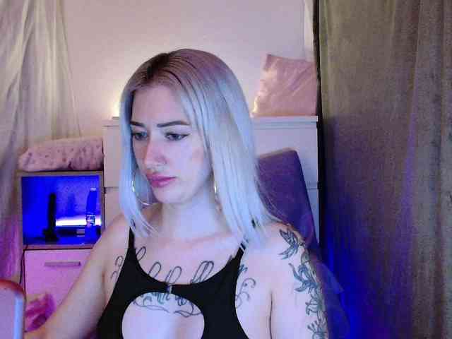 Gina-Lumara webcam