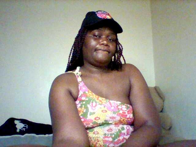 Sexxy-slim-honey live cam on BongaCams