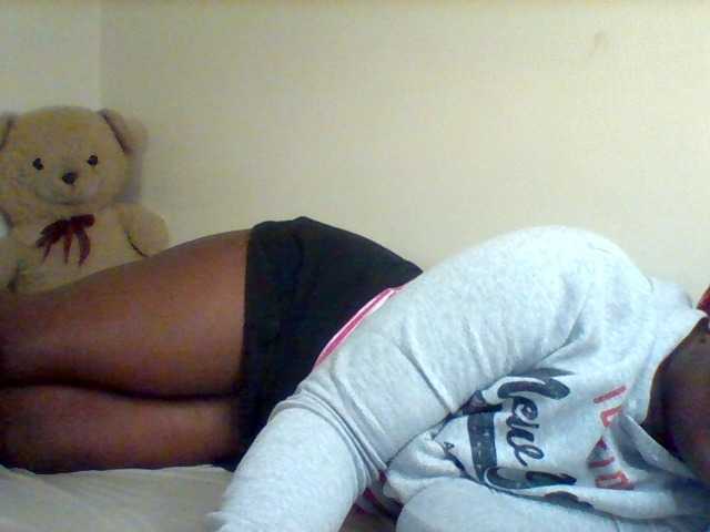Sexxy-slim-honey live cam on BongaCams