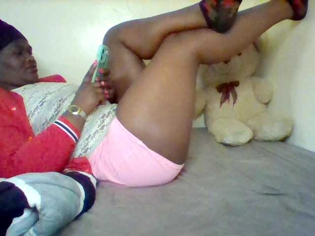 Sexxy-slim-honey live cam on BongaCams