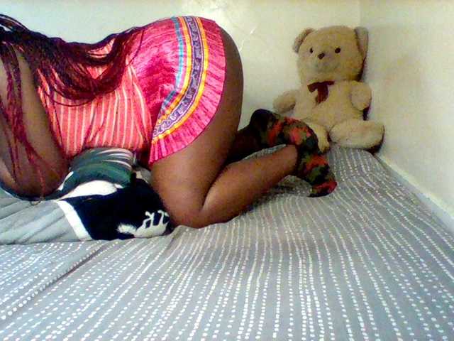 Sexxy-slim-honey live cam on BongaCams