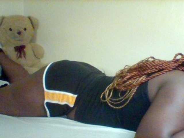 Sexxy-slim-honey live cam on BongaCams