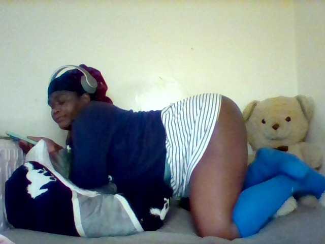 Sexxy-slim-honey live cam on BongaCams