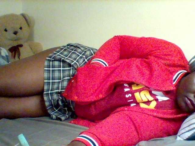 Sexxy-slim-honey live cam on BongaCams