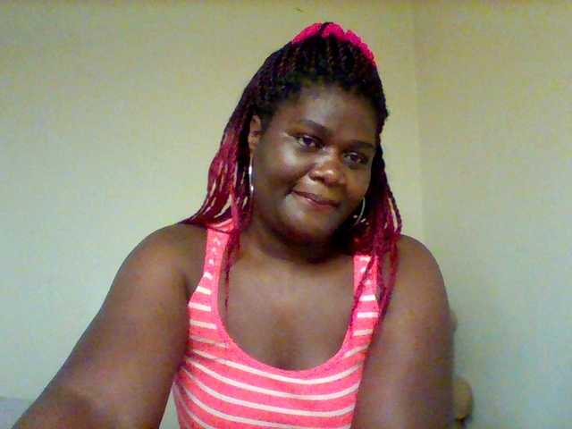 Sexxy-slim-honey live cam on BongaCams