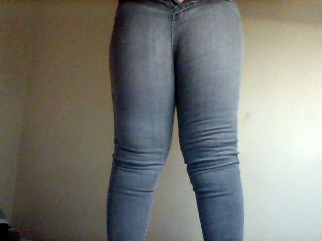 Sexxy-slim-honey live cam on BongaCams