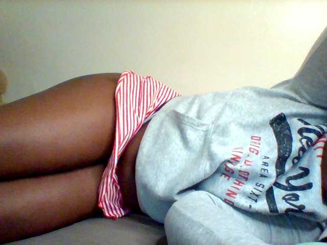 Sexxy-slim-honey live cam on BongaCams