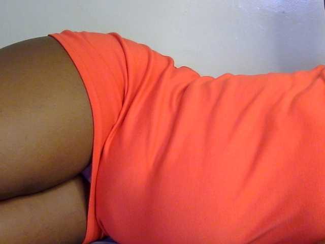 Sexxy-slim-honey live cam preview