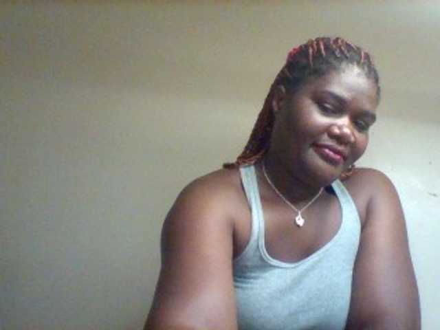 Sexxy-slim-honey live cam on BongaCams