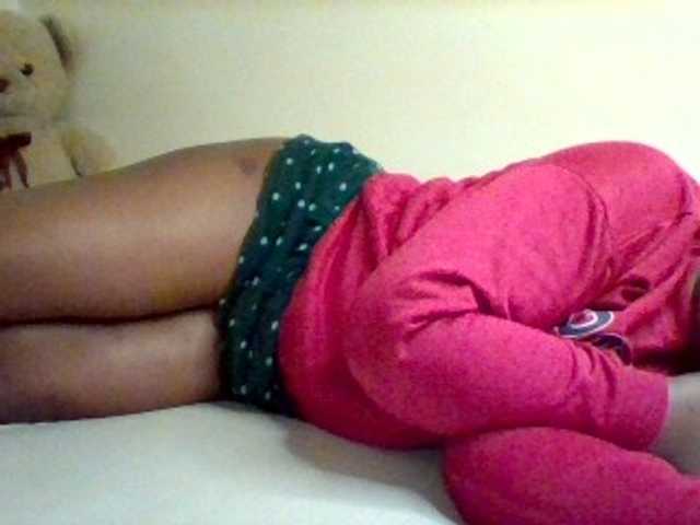 Sexxy-slim-honey live cam on BongaCams