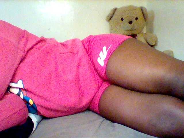 sexxy-slim-honey live sex show