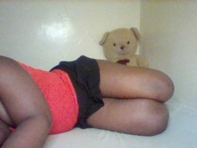 Sexxy-slim-honey live cam on BongaCams