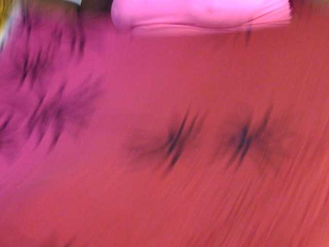 Sexxy-slim-honey live cam on BongaCams