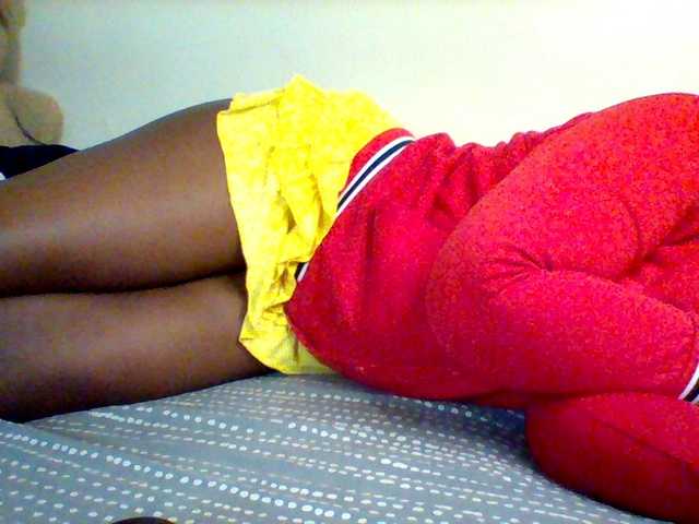 Sexxy-slim-honey live cam on BongaCams