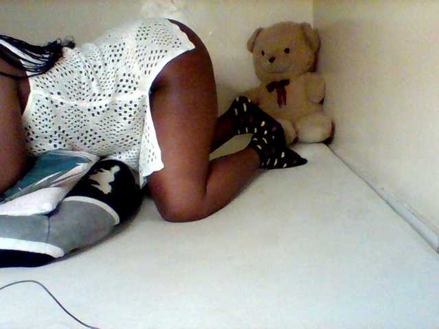 Sexxy-slim-honey live cam on BongaCams