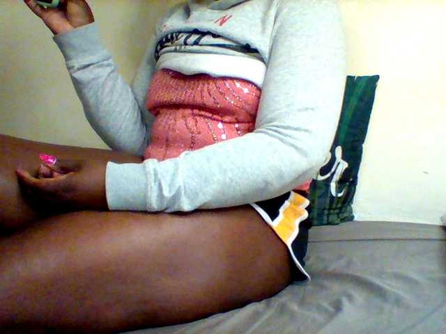 Sexxy-slim-honey live cam on BongaCams