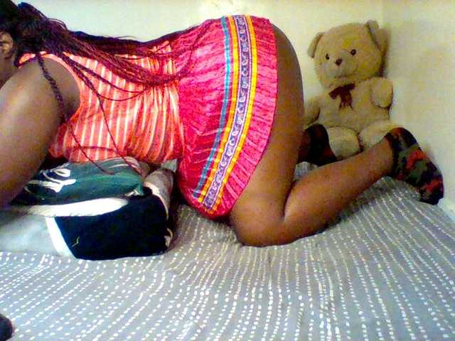 Sexxy-slim-honey live cam on BongaCams