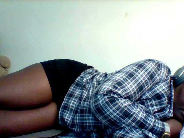 Sexxy-slim-honey live cam on BongaCams