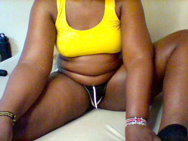 Sexxy-slim-honey live cam on BongaCams