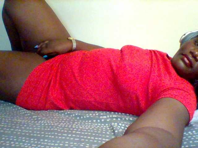 Sexxy-slim-honey live cam on BongaCams
