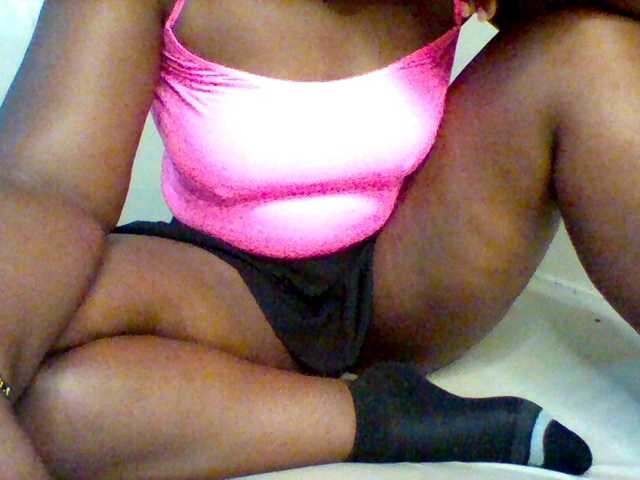 Sexxy-slim-honey live cam on BongaCams