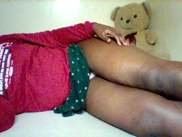Sexxy-slim-honey live cam on BongaCams