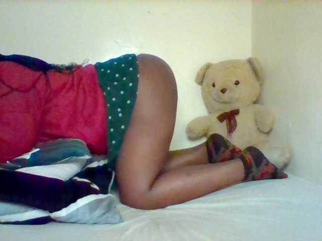 Sexxy-slim-honey live cam on BongaCams