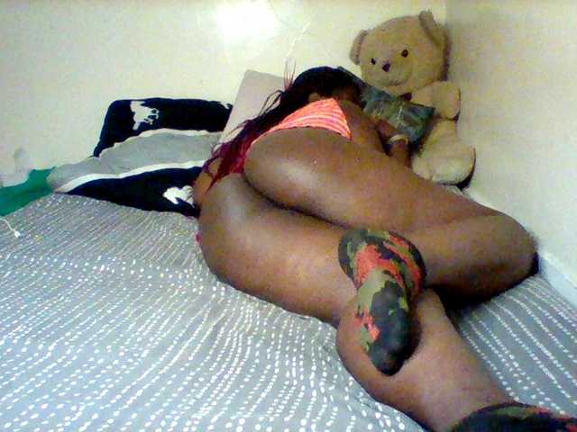 Sexxy-slim-honey live cam on BongaCams
