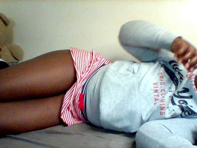 Sexxy-slim-honey live webcam show
