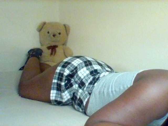Sexxy-slim-honey live cam on BongaCams