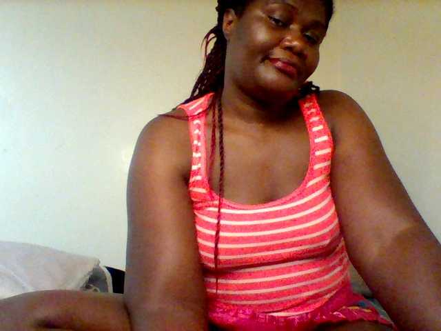 Sexxy-slim-honey live cam on BongaCams