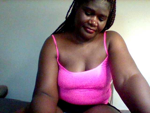 Sexxy-slim-honey live cam on BongaCams