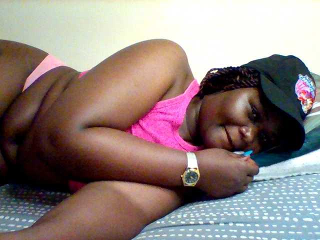 Sexxy-slim-honey live cam on BongaCams