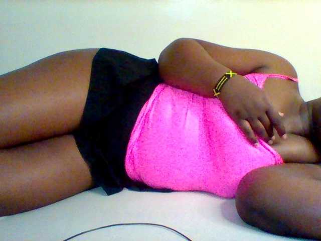 Sexxy-slim-honey live cam on BongaCams