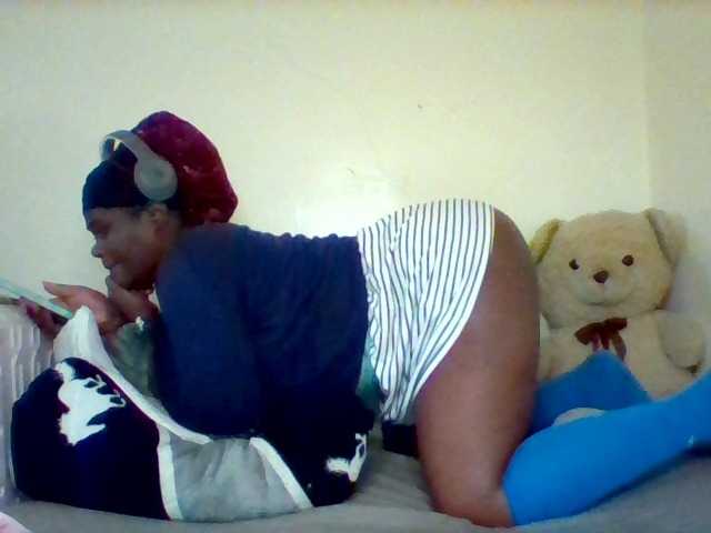 Sexxy-slim-honey live cam on BongaCams