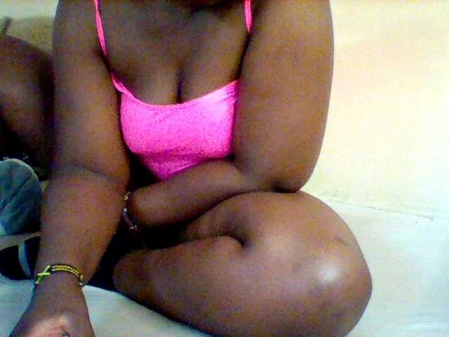 Sexxy-slim-honey live cam on BongaCams